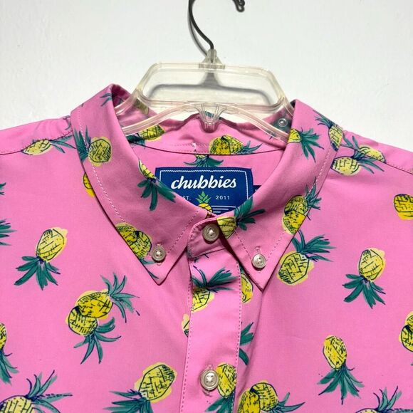 Chubbies Top Button Up Collar Short Sleeve Shirt Pink Pineapple Print Men sz XL - Picture 3 of 9